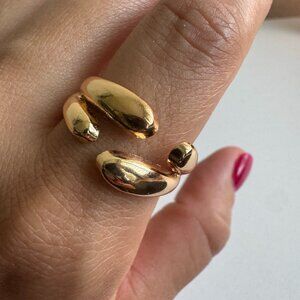 Gold-Tone Sculptural Open Ring – Adjustable Minimalist Design